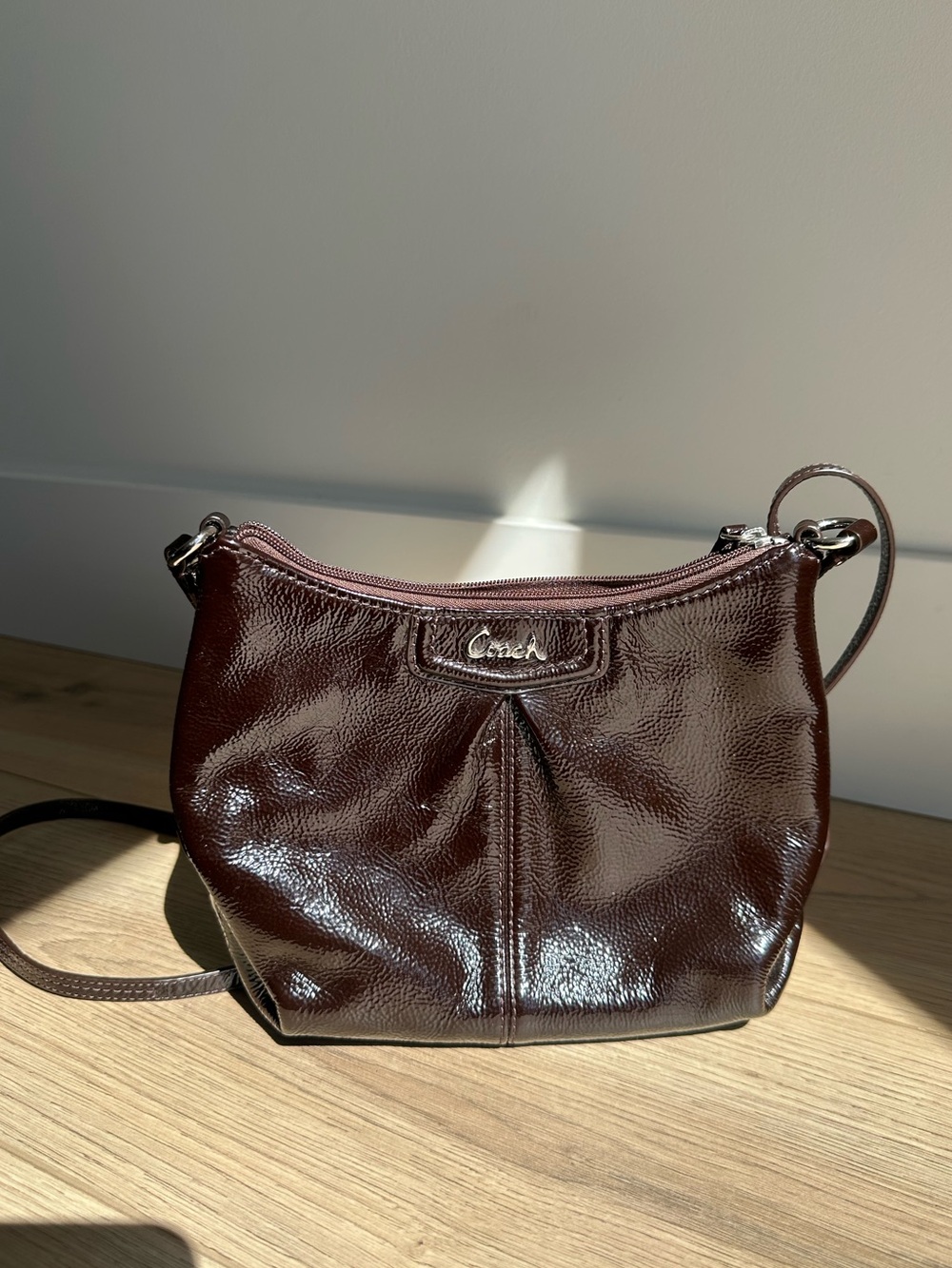 Coach Brown Patent Leather Pleated Crossbody Shoulder Bag Y2K